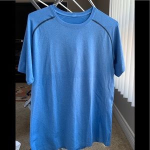 Lululemon men’s shirt